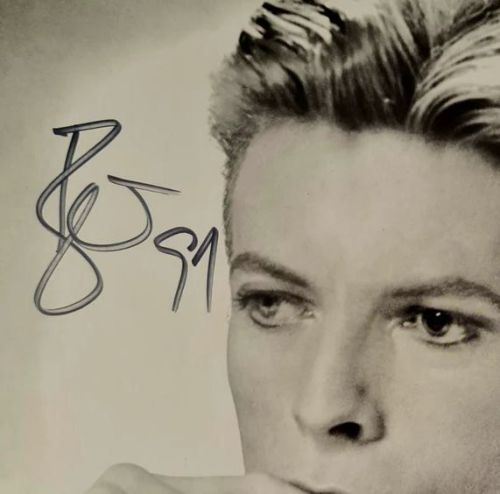 David Bowie Autographed 'ChangesOneBowie' Album Cover