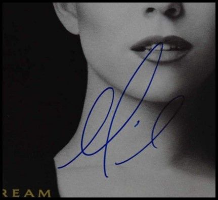 Mariah Carey Autographed ‘Daydream’ CD Cover