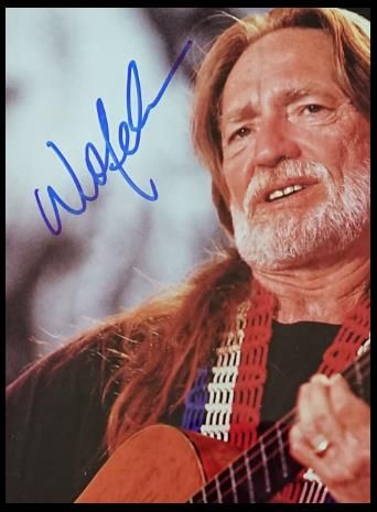 Willie Nelson Autographed 8x10 Stage Photo
